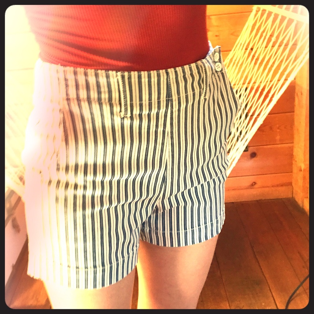 Women’s high waisted shorts